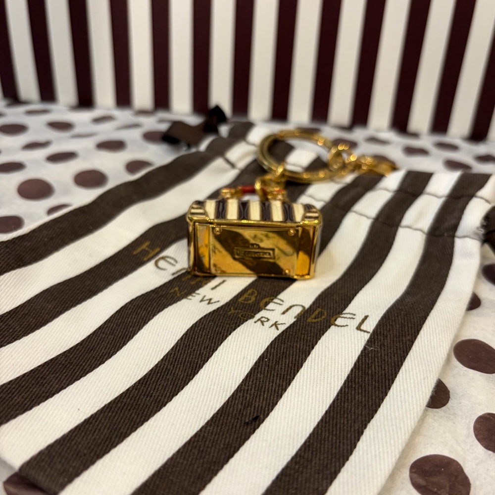 NWOT HENRI BENDEL Gold & Brown Stripe Mini Bag Keychain with Red Handle - Picture 7 of 14